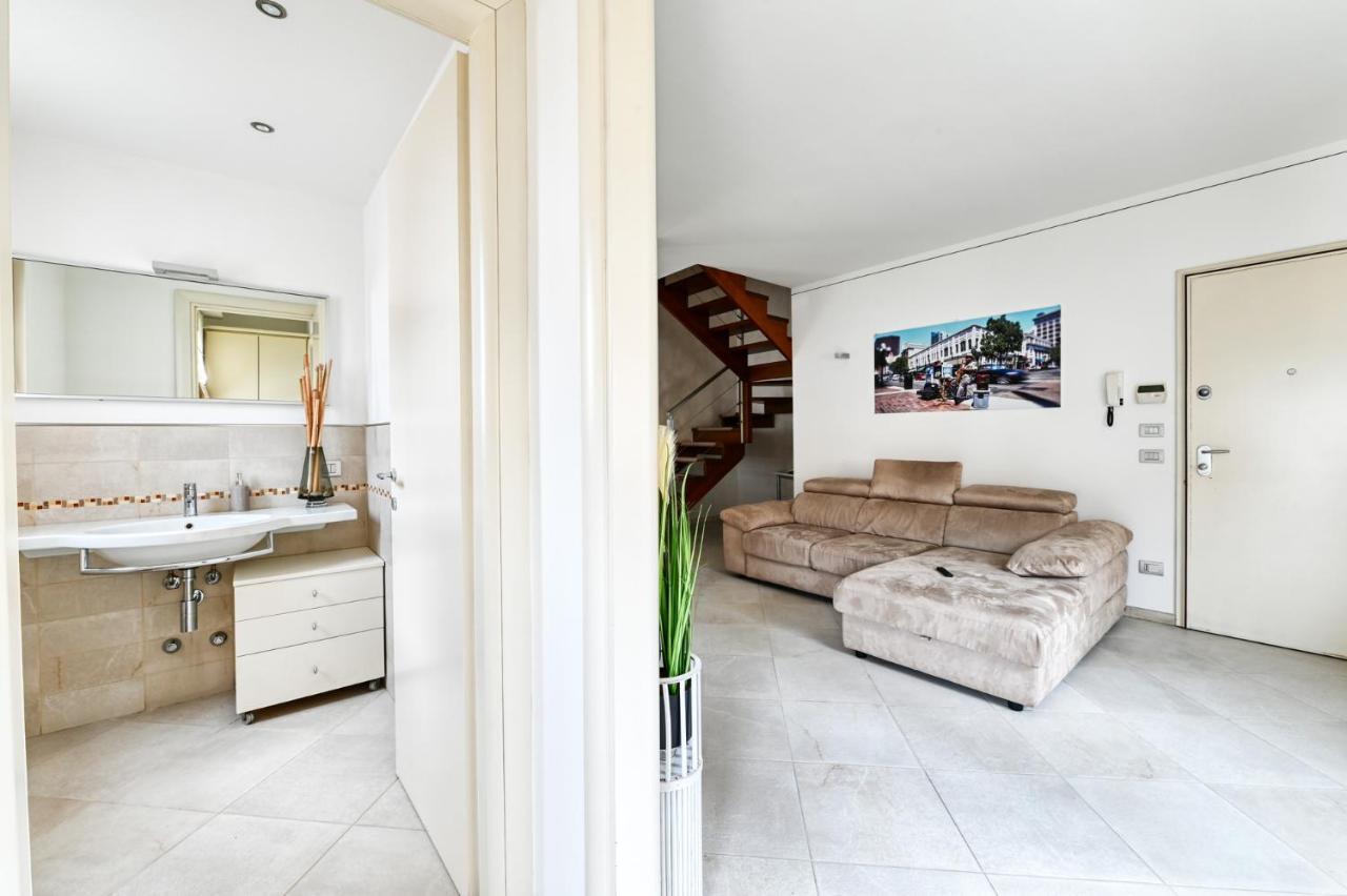 Pearl House - Sirmione Holiday - Jacuzzi Privata Exterior photo