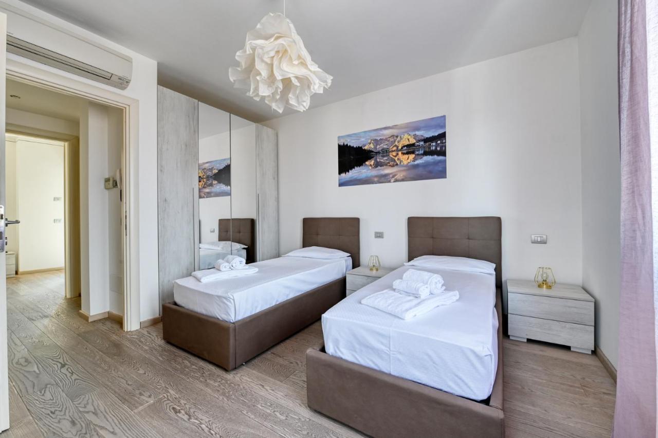 Pearl House - Sirmione Holiday - Jacuzzi Privata Exterior photo